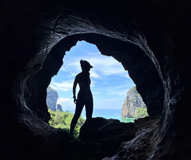 Krabi: Railay Viewpoint and Bat Cave Hike Half Day Tour - Hiking to Viewpoint