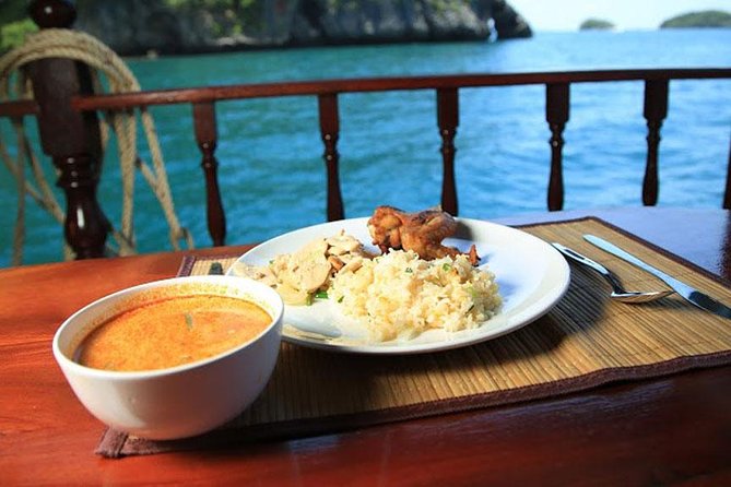 Krabi Romantic Sunset Cruise With BBQ Seafood Dinner by Krabi Sea Cruise - Onboard Amenities