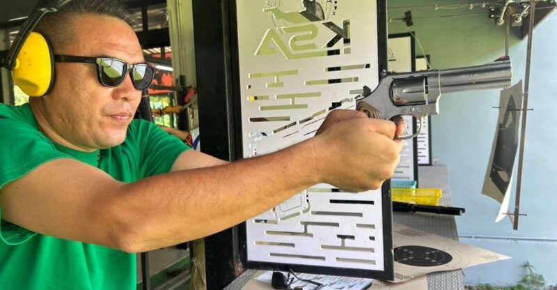 Krabi Shooting (.38 Revolver) - Instructor Qualifications