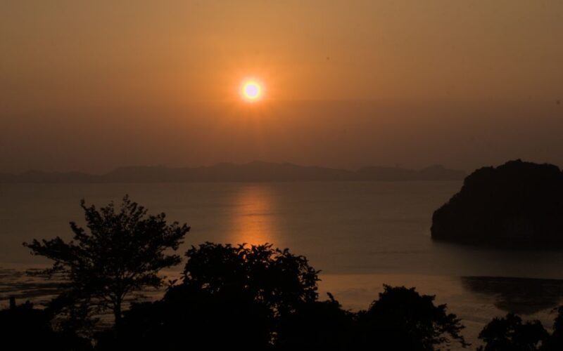 Krabi: Sunset Kayaking Ao Thalane With Dinner BBQ - Important Information