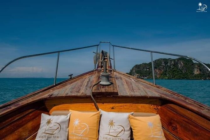 Krabis Opulent Oasis : A Lavish Island Escapade Full Day - Dining and Refreshments