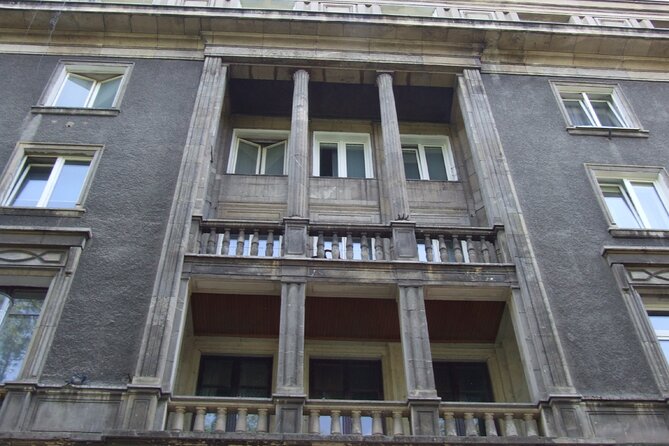 Krakow: 1.5h Crazy Tour of Nowa Huta District in a Communist Car - Guided Commentary on Communist History