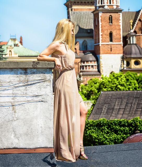 Krakow: 1 Hour Photo Shoot - Delivery of Retouched Photos