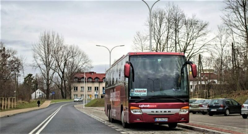 Krakow: 1-Way Bus Transfer To/From Auschwitz-Birkenau - Transportation Details