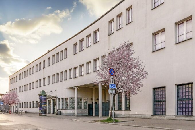 Krakow: 2-Day Tour, Wawel Hill, Jewish Heritage, Wieliczka - Schindler Factory Museum