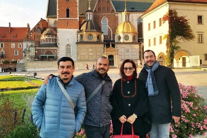 Krakow: 2 Hour Walking Tour in Jewish Quarter - Exploring the Jewish Quarter