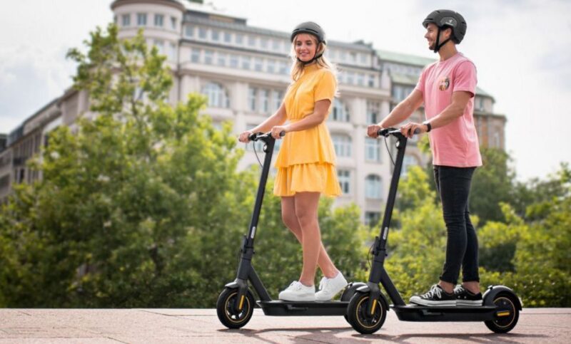 Krakow: 2h Kazimierz (Jewish Quarter) Scooter Tour - Language Options
