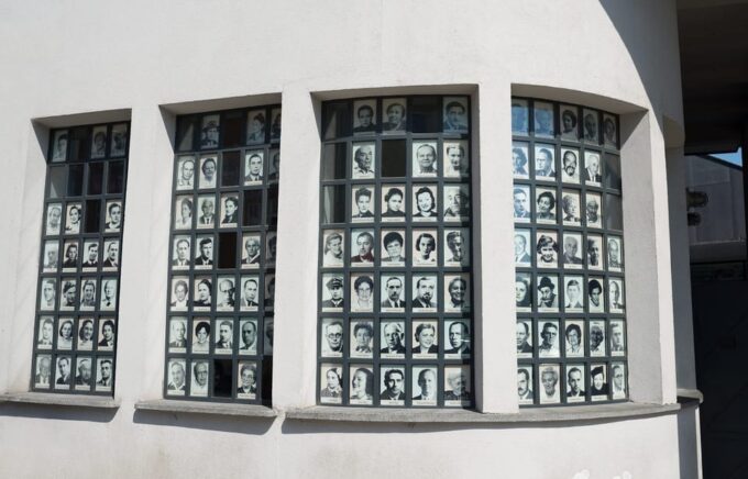 Kraków: 3-Day Jewish Quarter, Wieliczka, and Auschwitz Tour - Booking