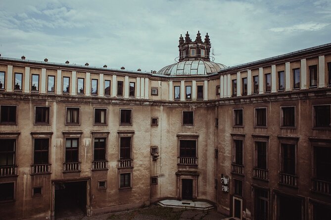 Krakow: A Short Guided Tour in a Communism-era Car of Nowa Huta - Reviews and Feedback
