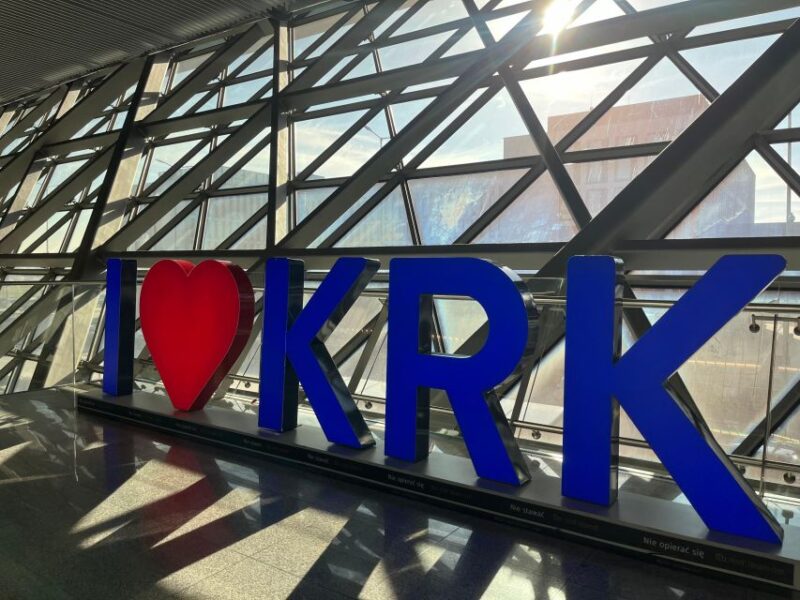Kraków Airport Private Transfer - Kraków City Center - Driver and Vehicle Information