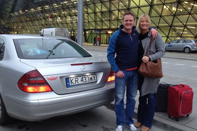 Krakow Airport Private VIP Round-trip Transfer by Mercedes Limousine - Pickup and Drop-off Arrangements