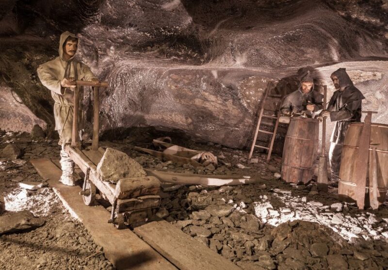 Krakow and Wieliczka Salt Mine Tour From Warsaw - Customer Reviews