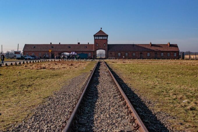 Krakow: Auschwitz-Birkenau Entry Ticket and Transfer - Customer Reviews