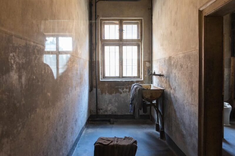 Krakow: Auschwitz-Birkenau Guided Tour With Transfer & Lunch - Requirements and Considerations