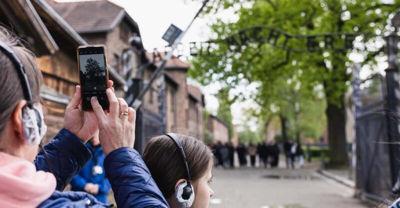 Krakow: Auschwitz-Birkenau Licensed Tour With Transportation - Tour Overview