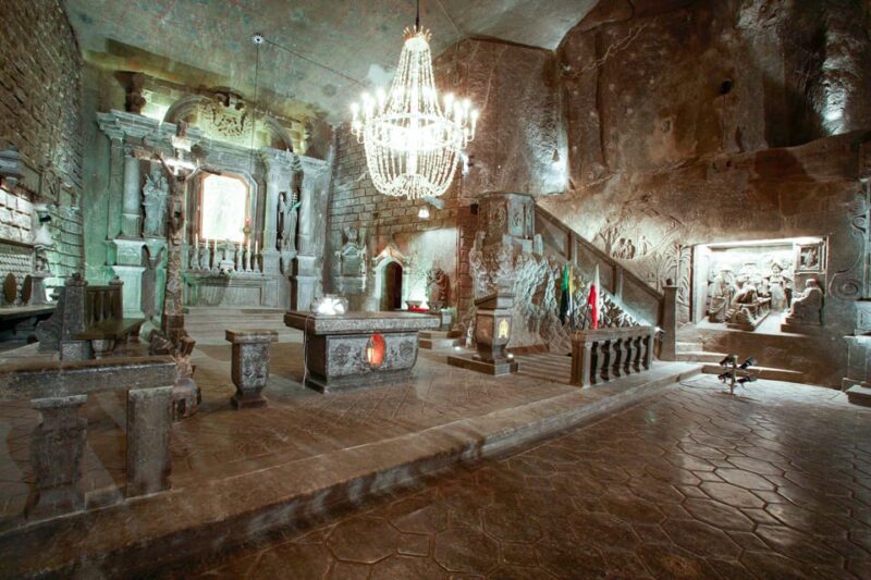 Krakow: Auschwitz & Wieliczka Salt Mine Guided Day Tour - Key Points