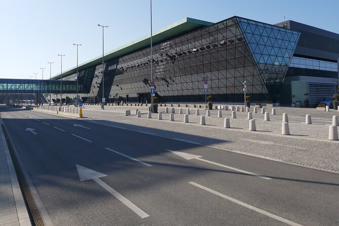 Kraków Balice Airport Transfer: Private One Way - Quick Points