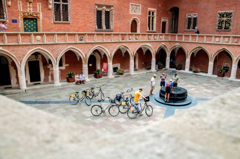 Krakow: Bike Tour of Old Town, Jewish Quarter and the Ghetto - Key Points