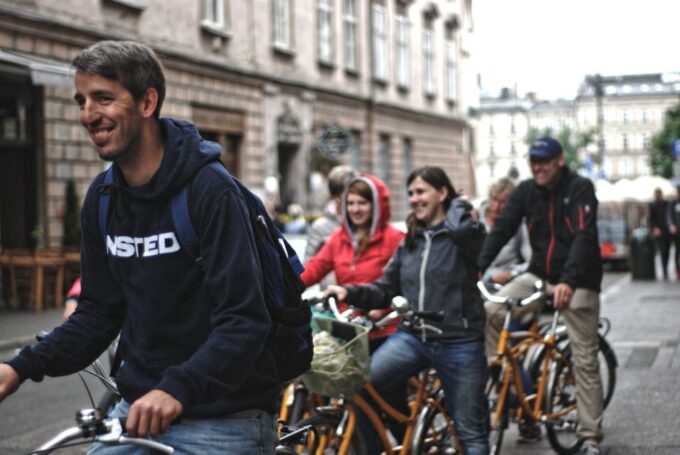 Krakow: Bike Tour of the Old Town, Kazimierz, and the Ghetto - Benefits of an Early Tour