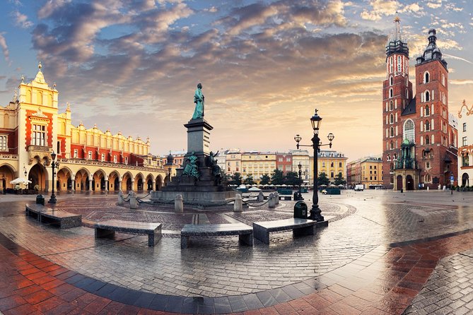Krakow City Tour by Electric Car - Discovering Kazimierz District