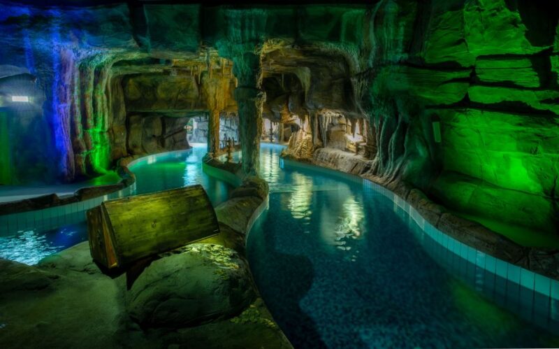 Krakow: Day Tip to Suntago Water Park - Water Park Experience