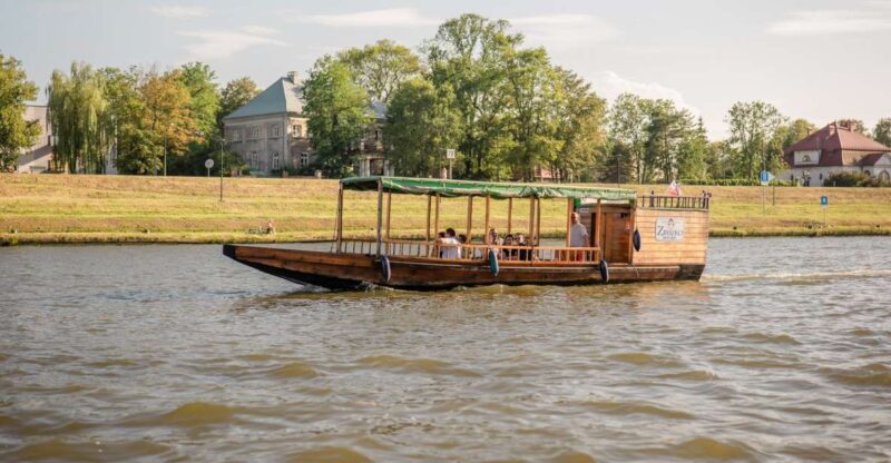 Krakow: Early Bird Vistula River Sightseeing Cruise - Itinerary and Highlights