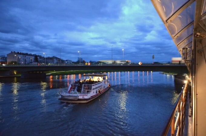 Krakow: Evening Sightseeing Cruise - Frequently Asked Questions