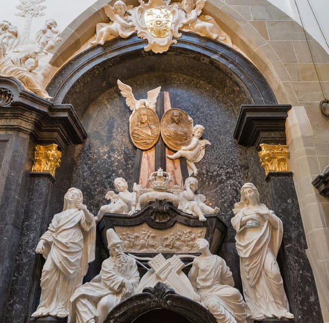 Krakow: Exploring the Wawel Cathedral on a Guided Tour - Tour Inclusions