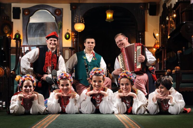 Krakow: Folk Show & 3-Course Dinner at Jama Michalika Café - Highlights of the Folk Show