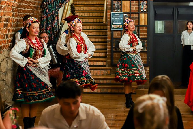 Krakow: Folk Show Dinner Drinking and Fun in Krakow - Accessibility and Convenience
