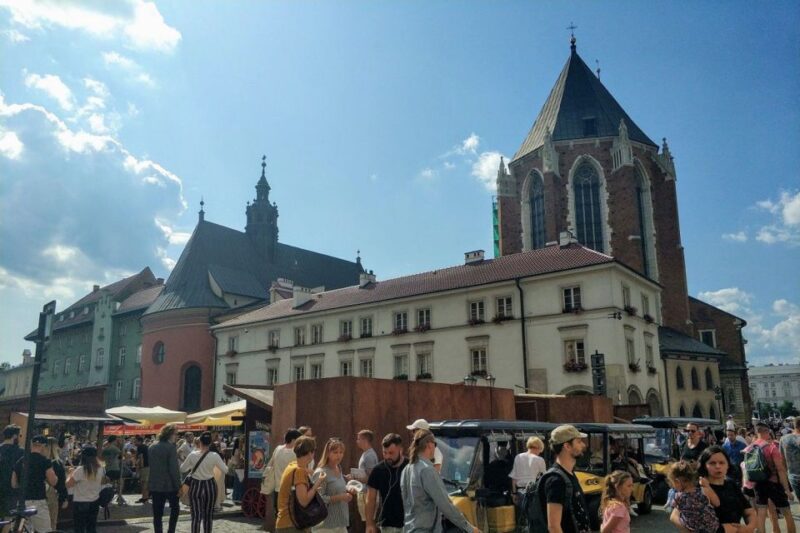 Krakow: Group Electric Golf Cart Tour of the Old Town - Transportation and Accessibility