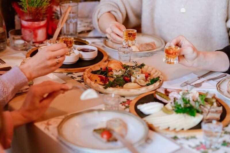 Krakow: Guided Polish Food and Drink Tour With Tastings - Participant Information