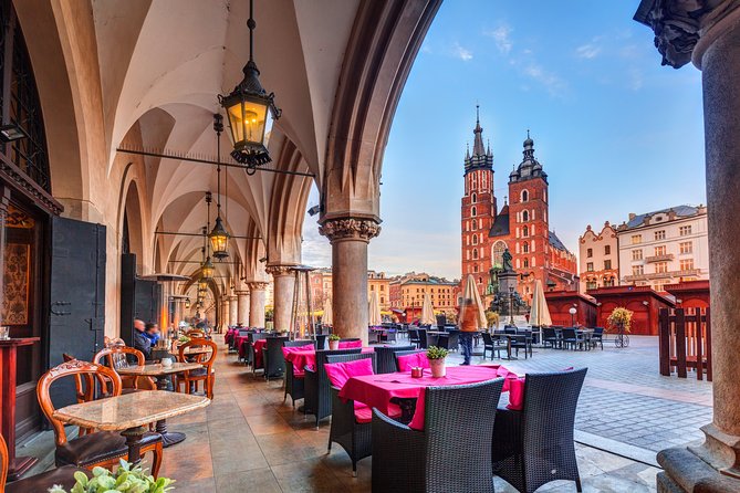Krakow in a Day: City Tour by Electric Car - Meeting and Pickup Details