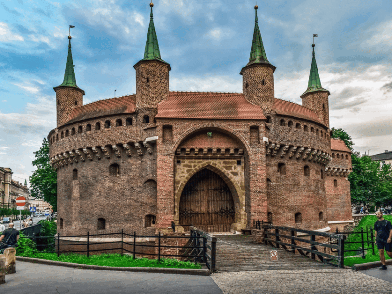 Krakow in a Nutshell: A Self-Guided Audio Walk in English - Experience Highlights