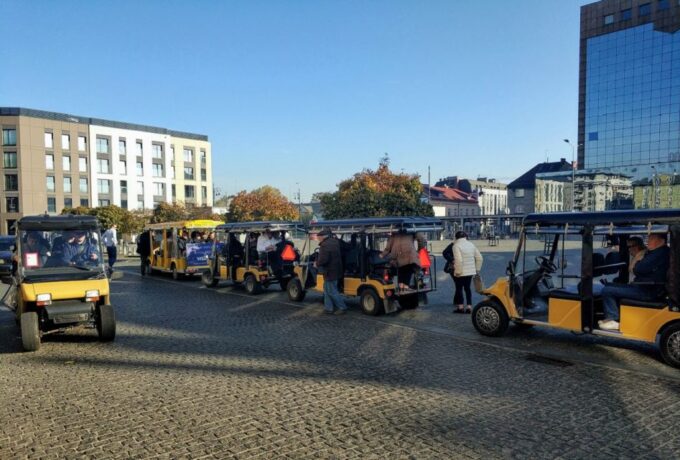 Krakow: Jewish Quarter and Ghetto Sightseeing Golf Cart Tour - Meeting Point and Policies