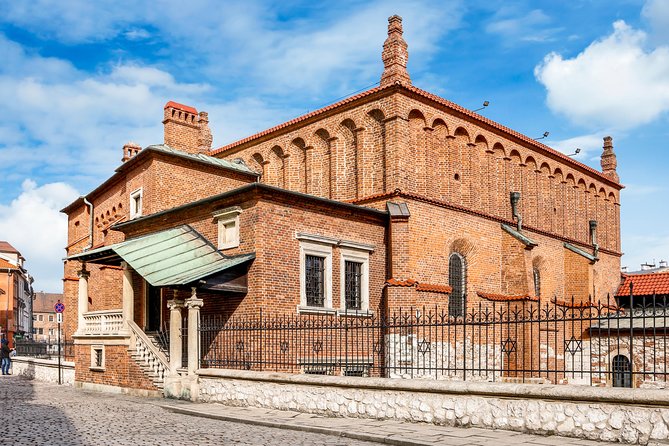 Krakow Jewish Quarter Guided Walking Tour - Tour Duration and Group Size