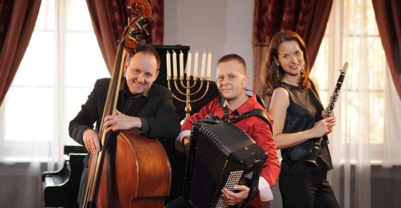 Krakow: Jewish-Style Klezmer Music Concert - Historical Venue Setting