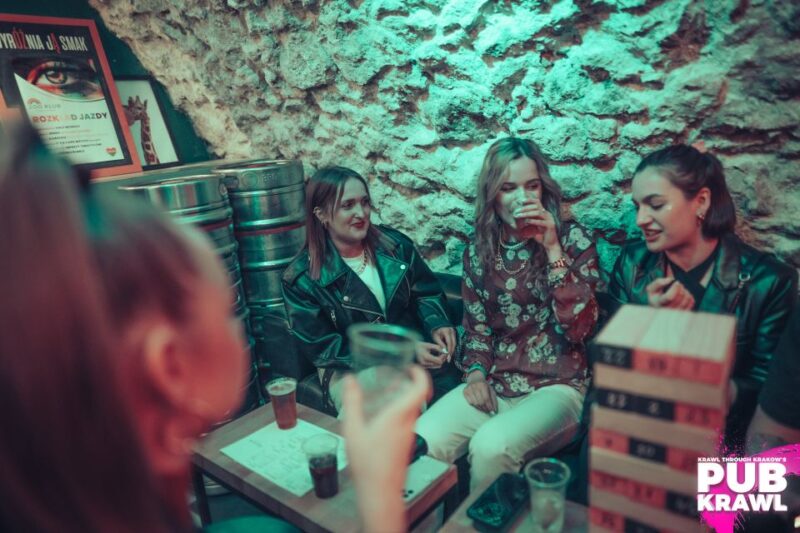 Krakow: Kazimierz Pub Crawl With 1-Hour of Unlimited Drinks - Customer Feedback