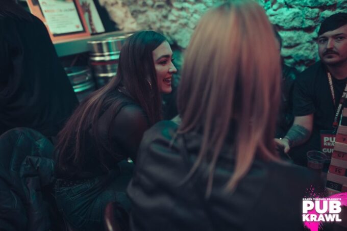 Krakow: Kazimierz Pub Crawl With 1-Hour of Unlimited Drinks - Exploring Krakows Nightlife