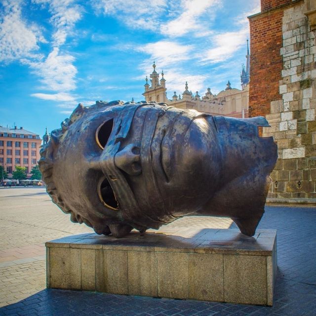 Krakow: Morning City Highlights Walking Tour With Breakfast - Itinerary Highlights