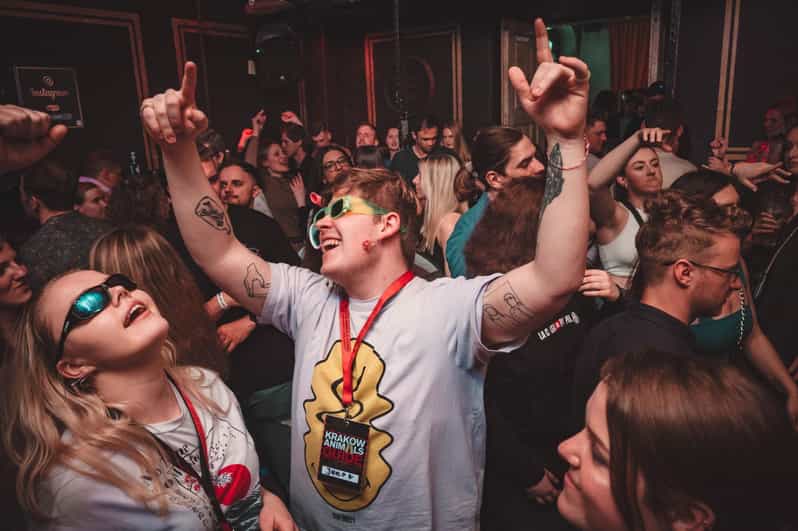 Krakow: New Years Eve Pub Crawl W/ 2 Hours Unlimited Drinks - Key Points