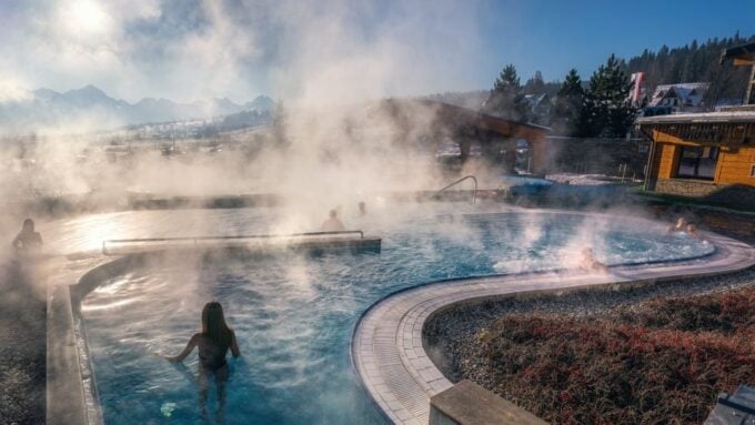 Krakow: Niedzica Castle and Thermal Baths Day Trip - Pickup and Drop-off Arrangements