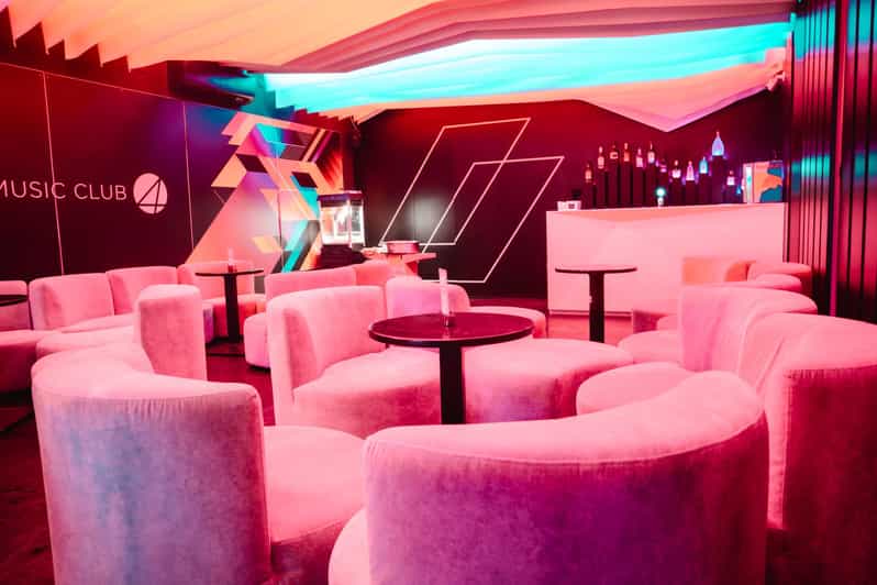 Krakow Nightclub: VIP Room Group Booking - VIP Experience Overview