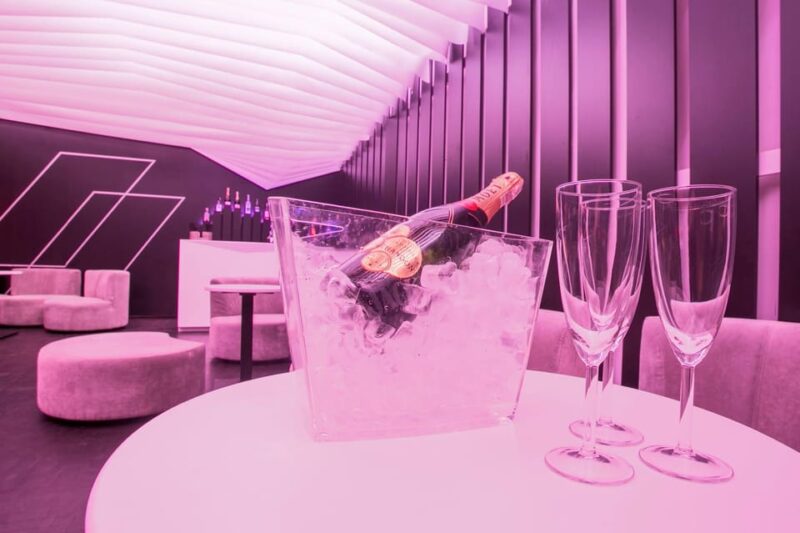 Krakow Nightclub: VIP Room Group Booking - Included Amenities