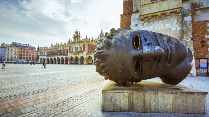 Krakow: Old Town Audio-Guided Walking Tour With Headset - Experience Highlights