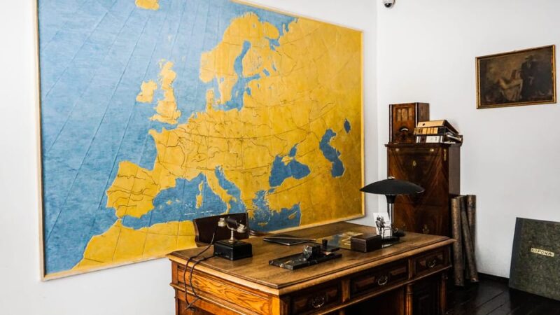 Krakow: Oskar Schindlers Factory Guided Tour - Key Points