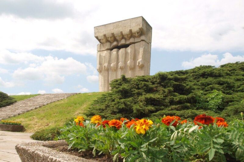 Krakow: Plaszow Concentration Camp Walking Tour - Replica of the Camp at Liban Quarry