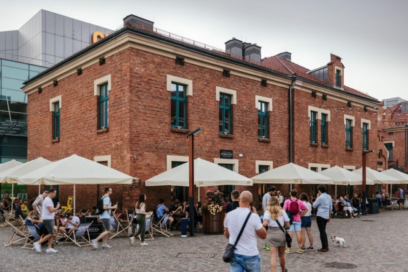 Krakow: Polish Food Walking Tour With Dinner and Beer - Food and Drink Offerings