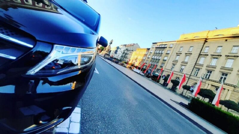 Krakow: Private 1-Way Transfer to Prague Airport - Travel Experience and Safety