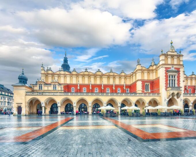 Krakow: Private Exclusive History Tour With a Local Expert - Tailored Itinerary and Recommendations